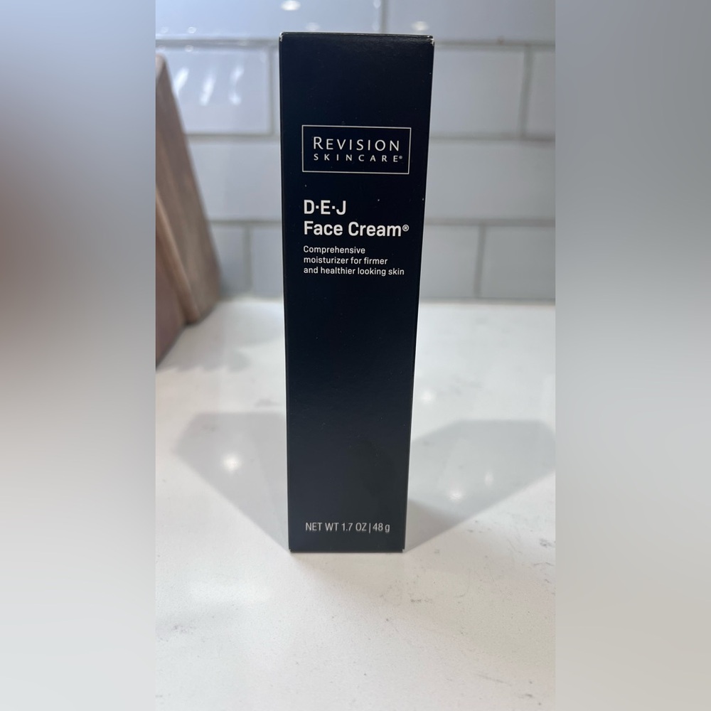 D·E·J Face Cream - Elegant Black